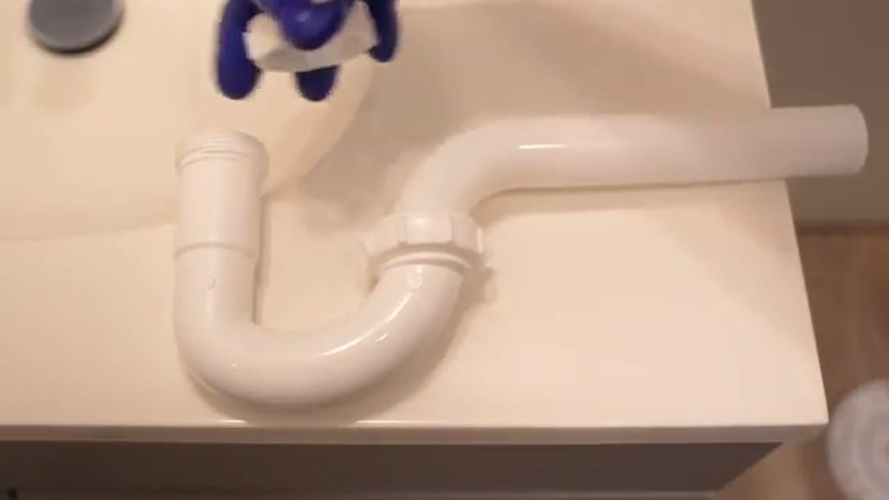 Step 7: Step 7: Hook up the P-trap