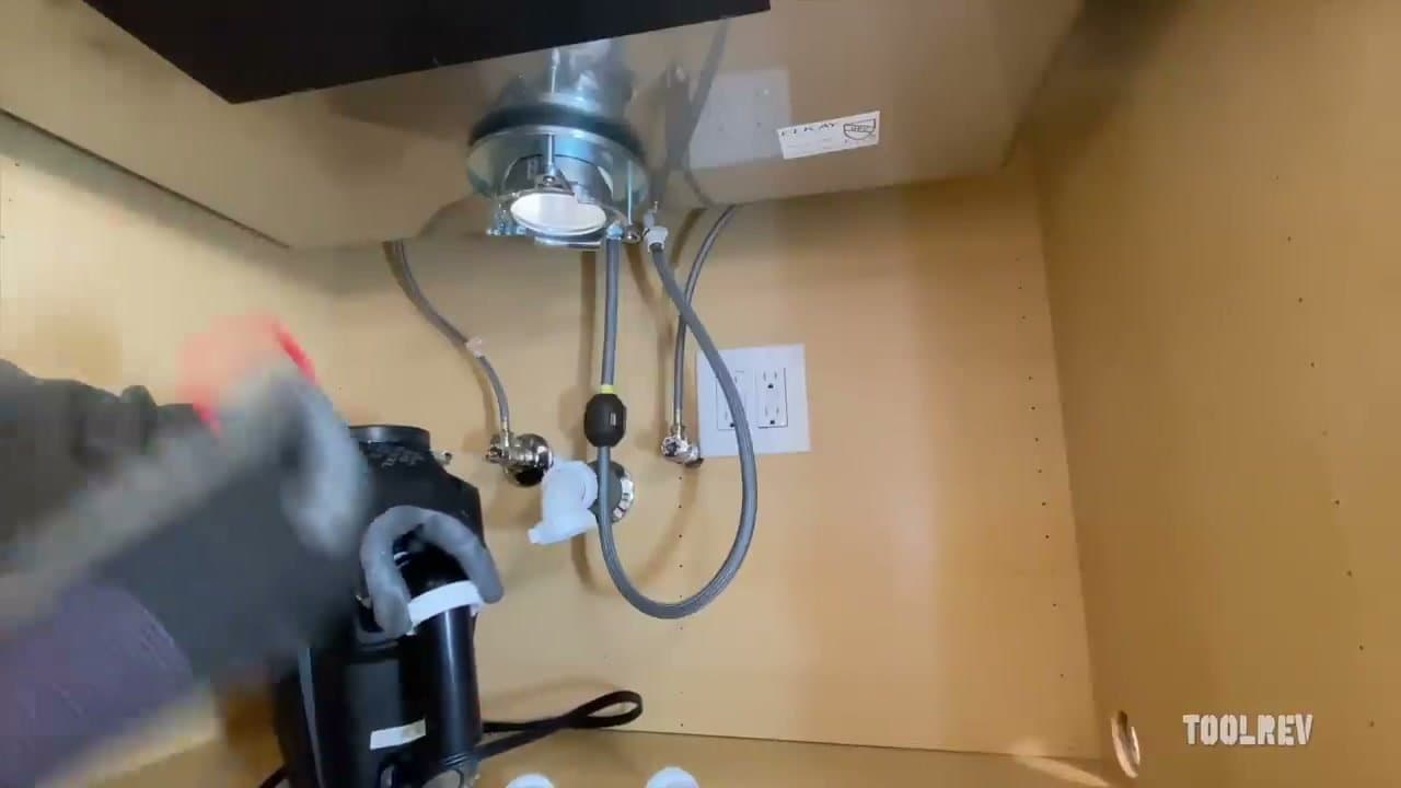Step 6: Step 6: Mount the Disposal onto the Sink Flange