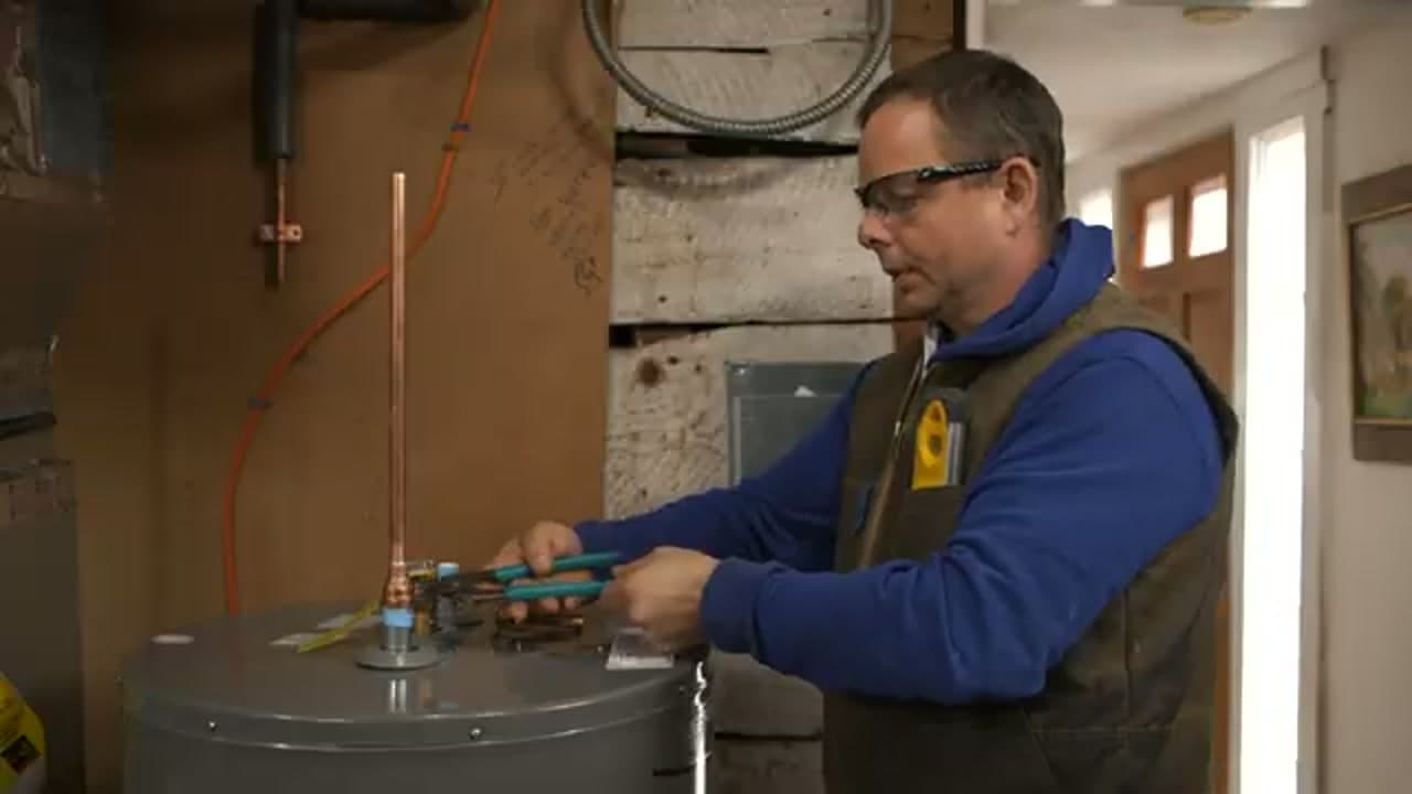 Step 5: Step 5: Connect and Tighten the Water Lines