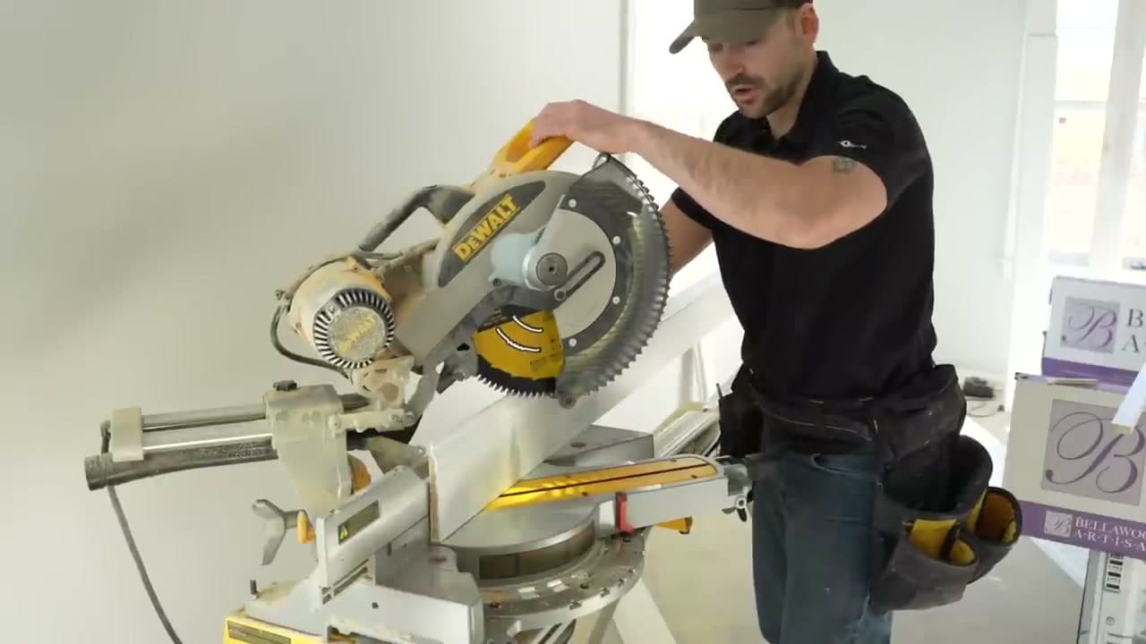 Step 2: Step 2: Cut the First Piece on the Miter Saw