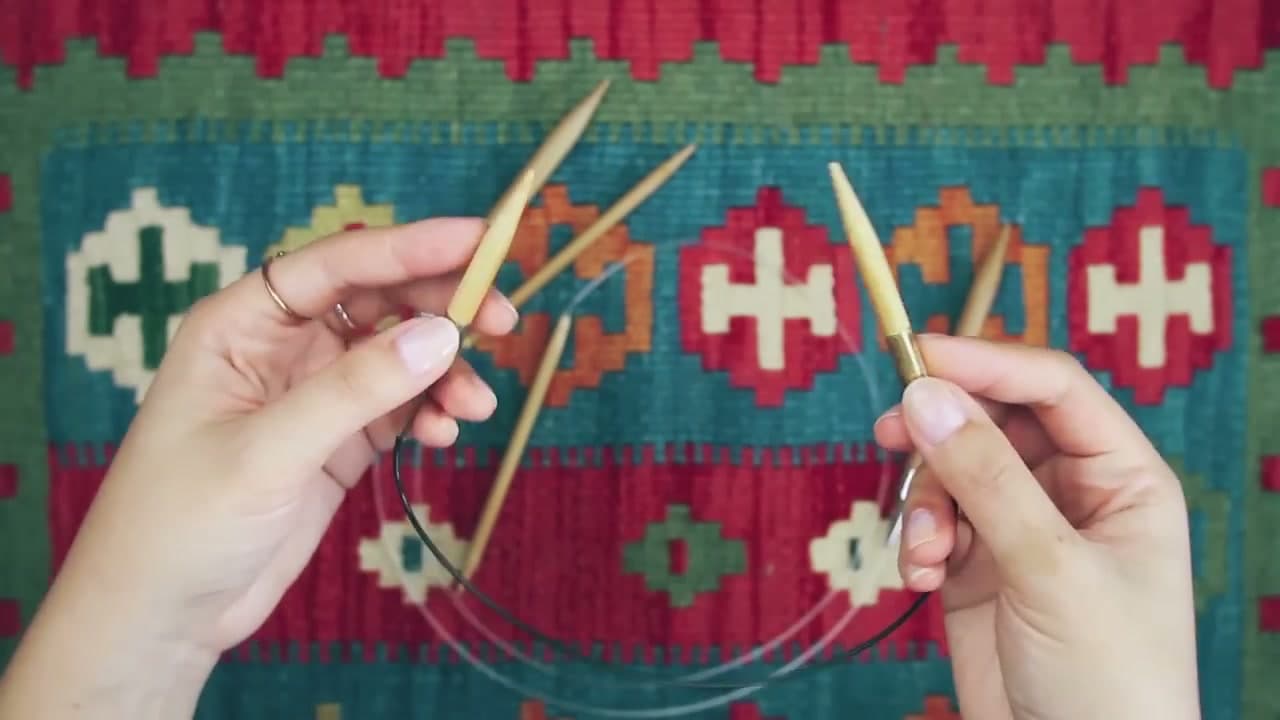 Step 1: Step 1: Pick Your Circular Needles
