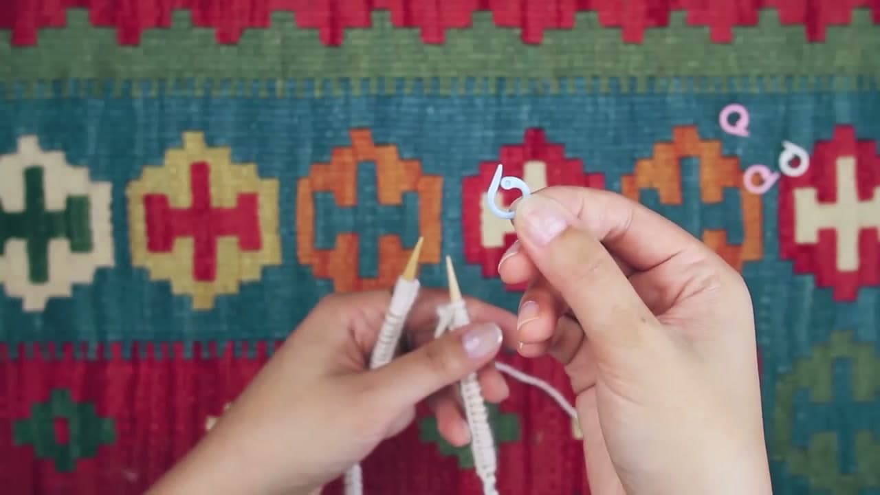 Step 6: Step 6: Pull Tight and Place a Stitch Marker