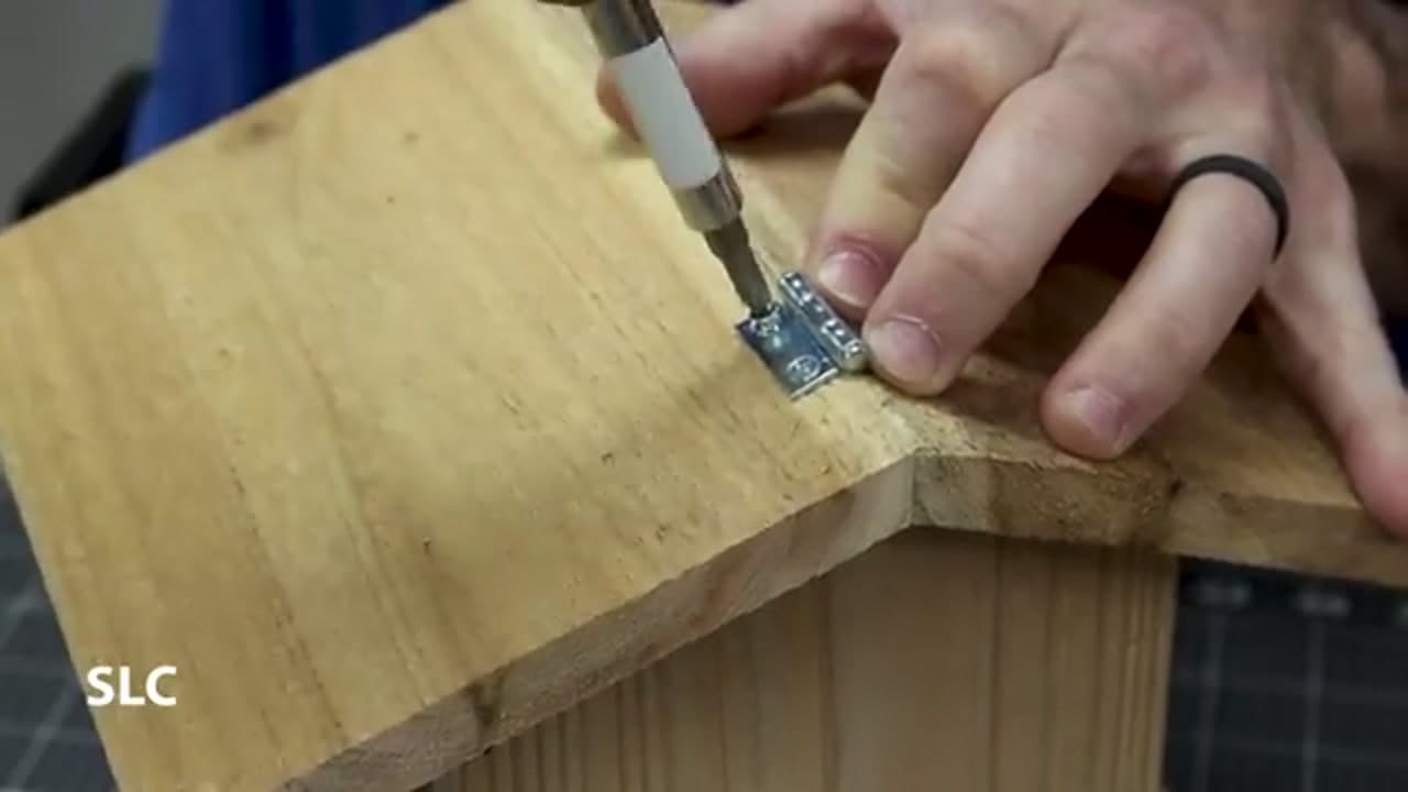 Step 7: Step 7: Add the Hinged Roof