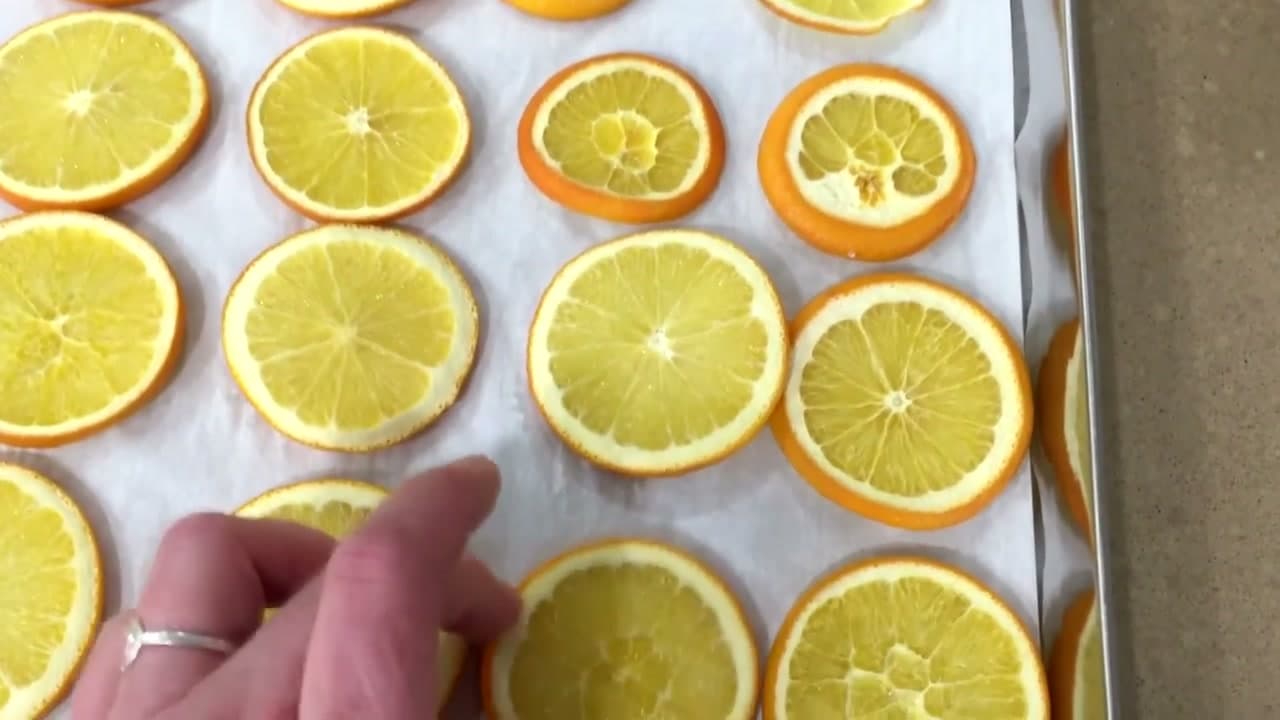 Step 4: Flip Every Slice After the First Hour - How to Dry Orange Slices