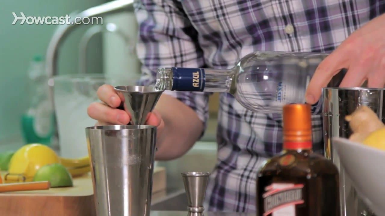 Step 1: Step 1: Pour 2 ounces of 100% agave tequila