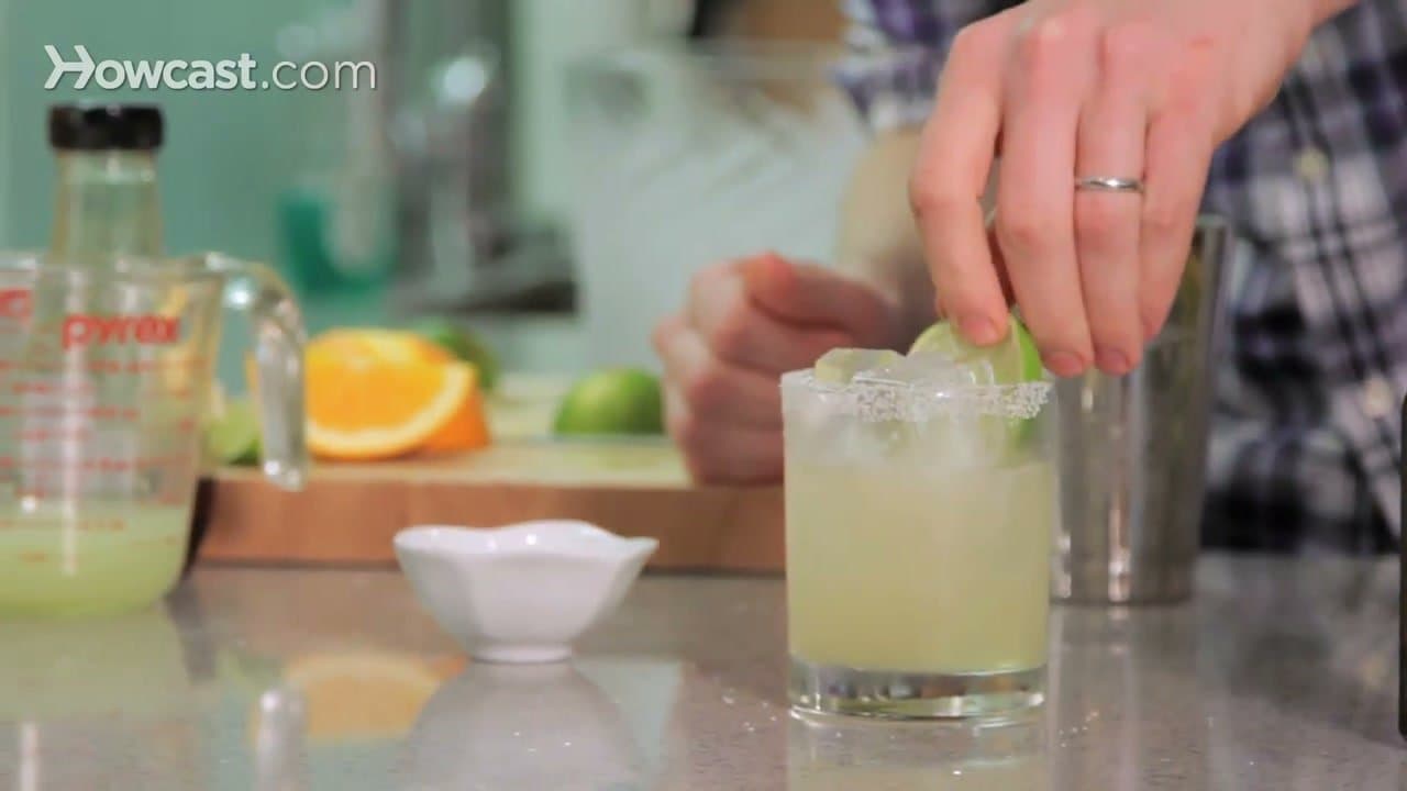 Step 8: Step 8: Garnish with a lime wheel