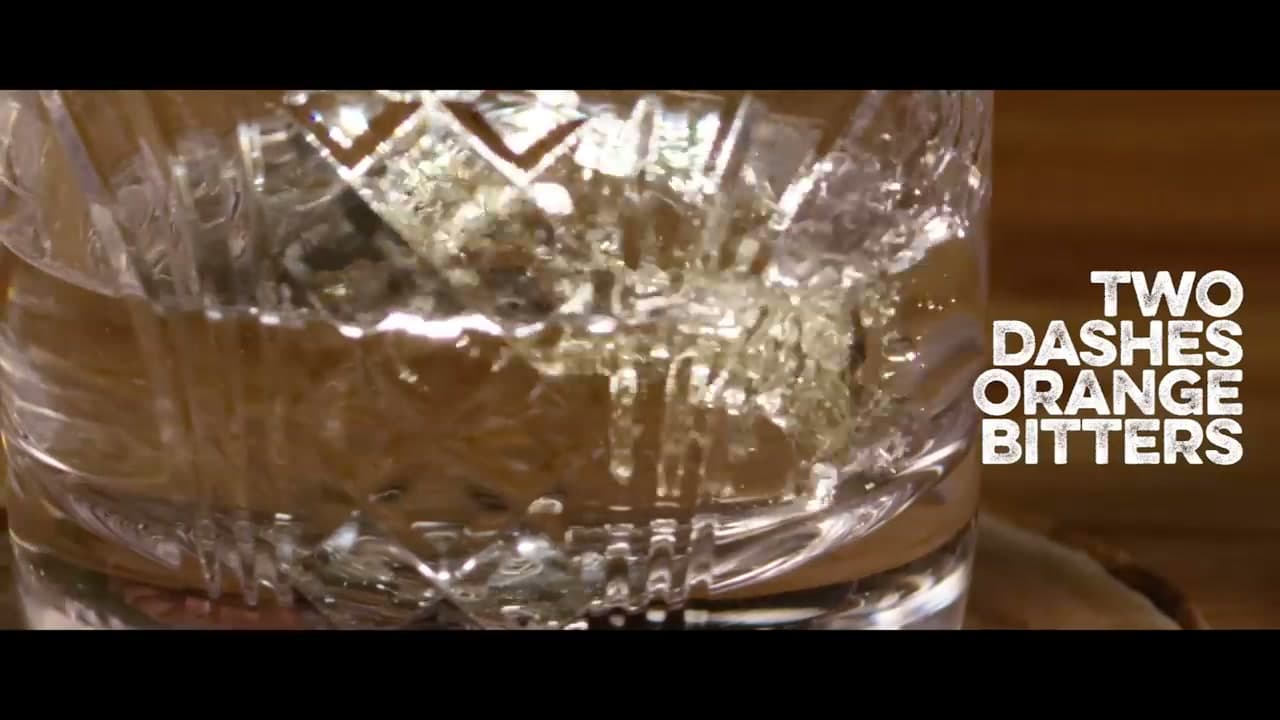 Step 4: Step 4: Add Bitters and Cracked Ice