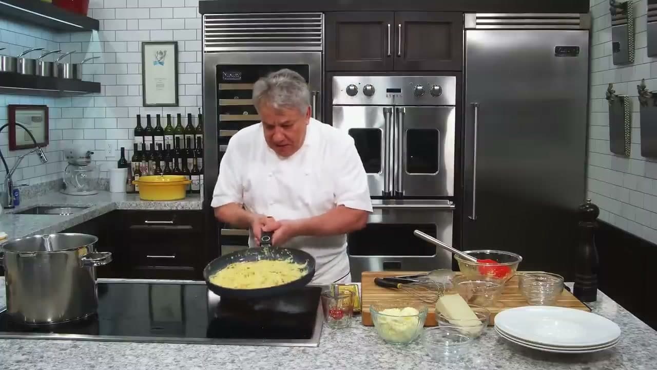 Step 6: Step 6: Add the Egg-Cheese Cream and Toss Fast