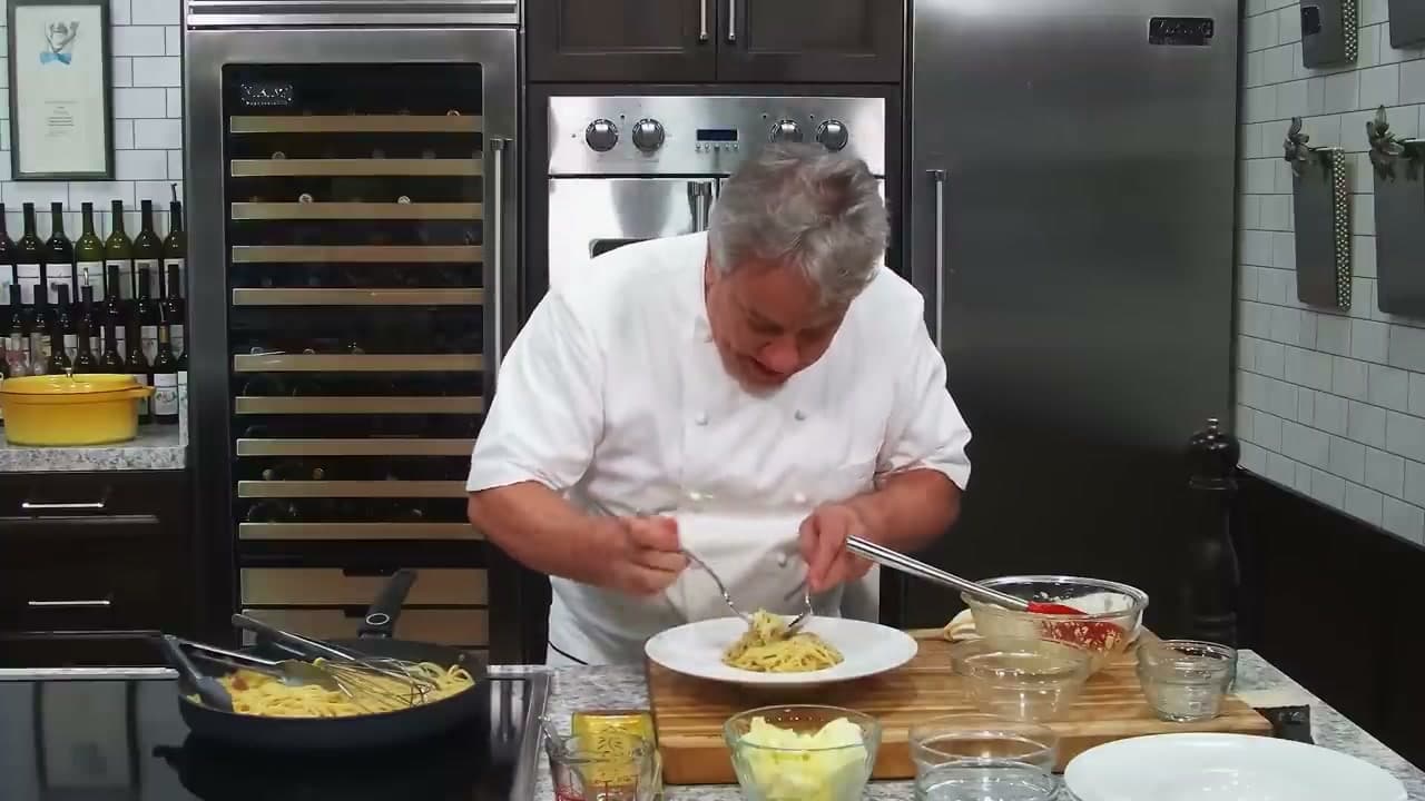 The finished result: How to Make a Traditional Carbonara (No Cream, Just Eggs)