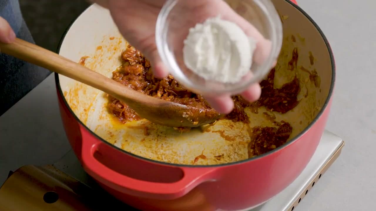 Step 6: Step 6: Add Flour to Make the Roux