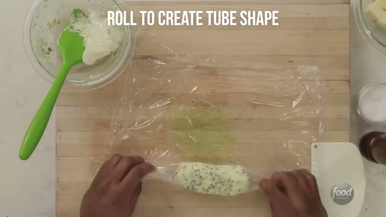 Step 7: Step 7: Roll the Butter into a Log