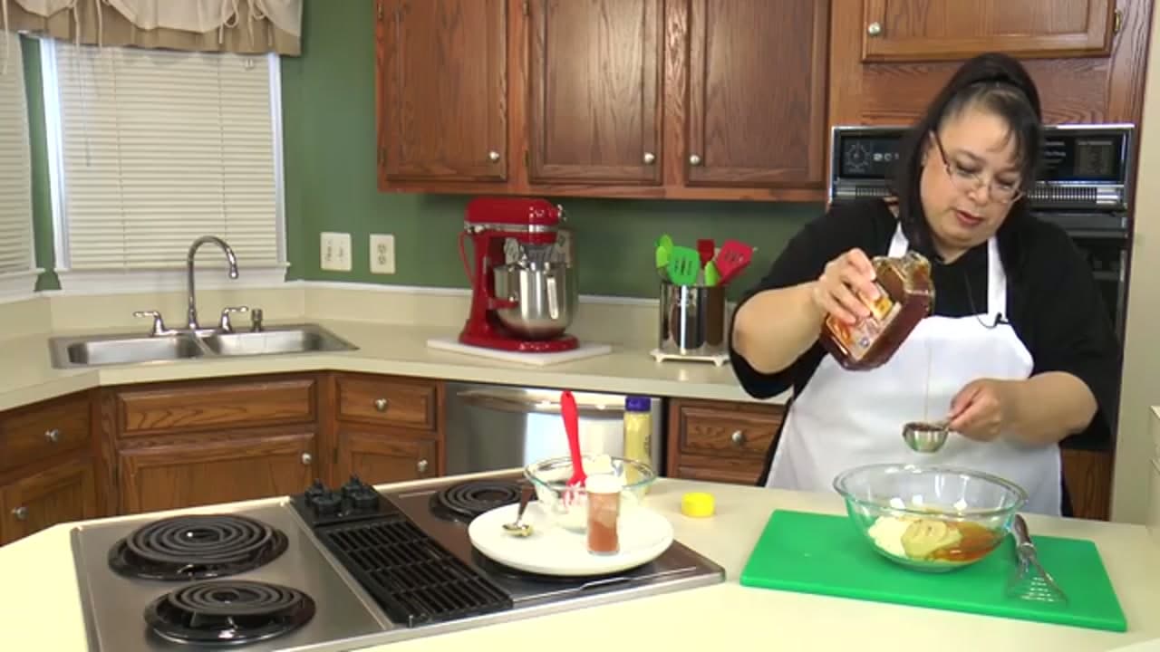 Step 4: Step 4: Pour in the Honey