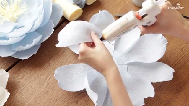 Step 6: Step 6: Build Up the Rows Toward the Center