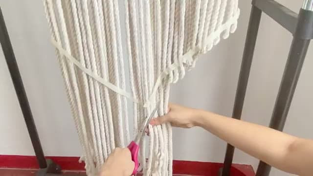 The finished result: How to Make a Macrame Wall Hanging - Beginner Pattern
