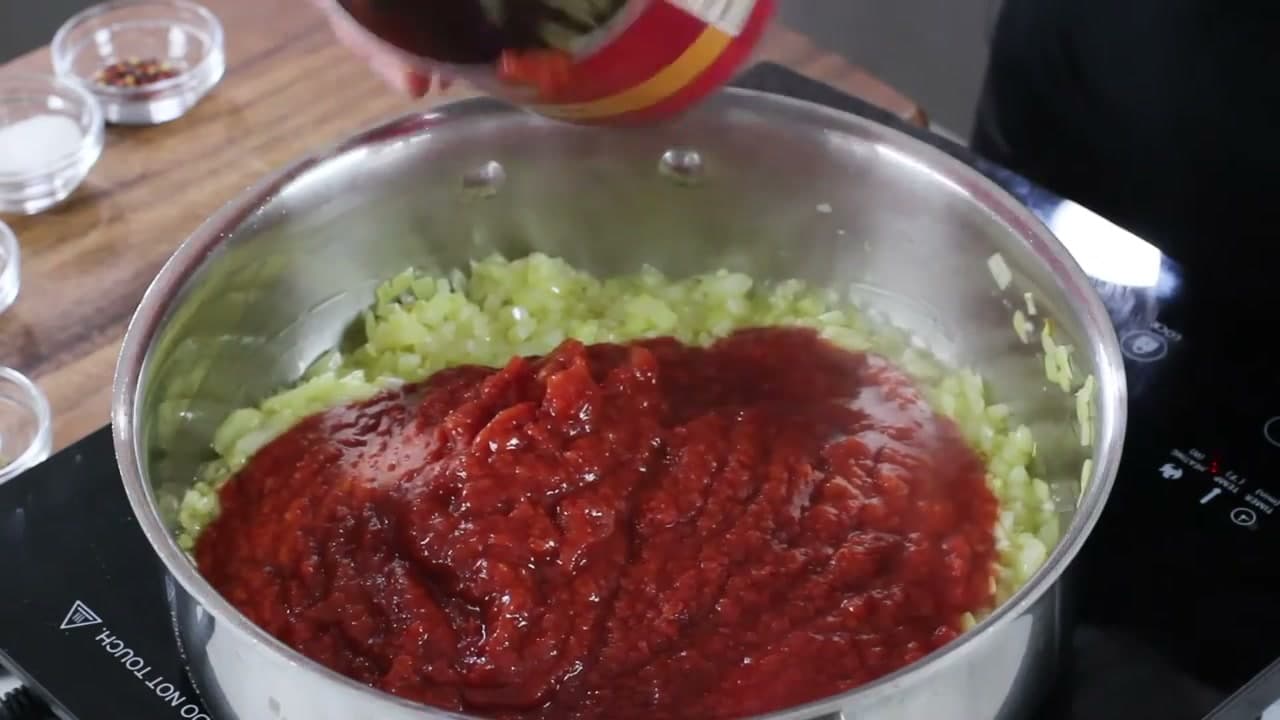 Step 5: Step 5: Pour In the Crushed Tomatoes
