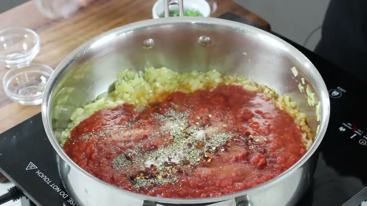 Step 6: Step 6: Season the Sauce