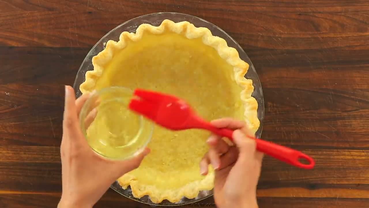 Step 5: Step 5: Blind Bake and Seal with Egg White