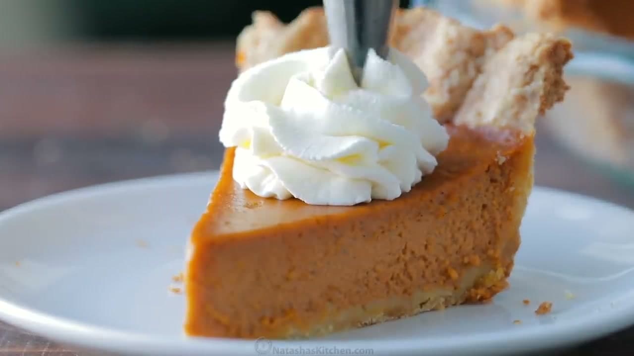 The finished result: How to Make Pumpkin Pie (Classic Thanksgiving Recipe)