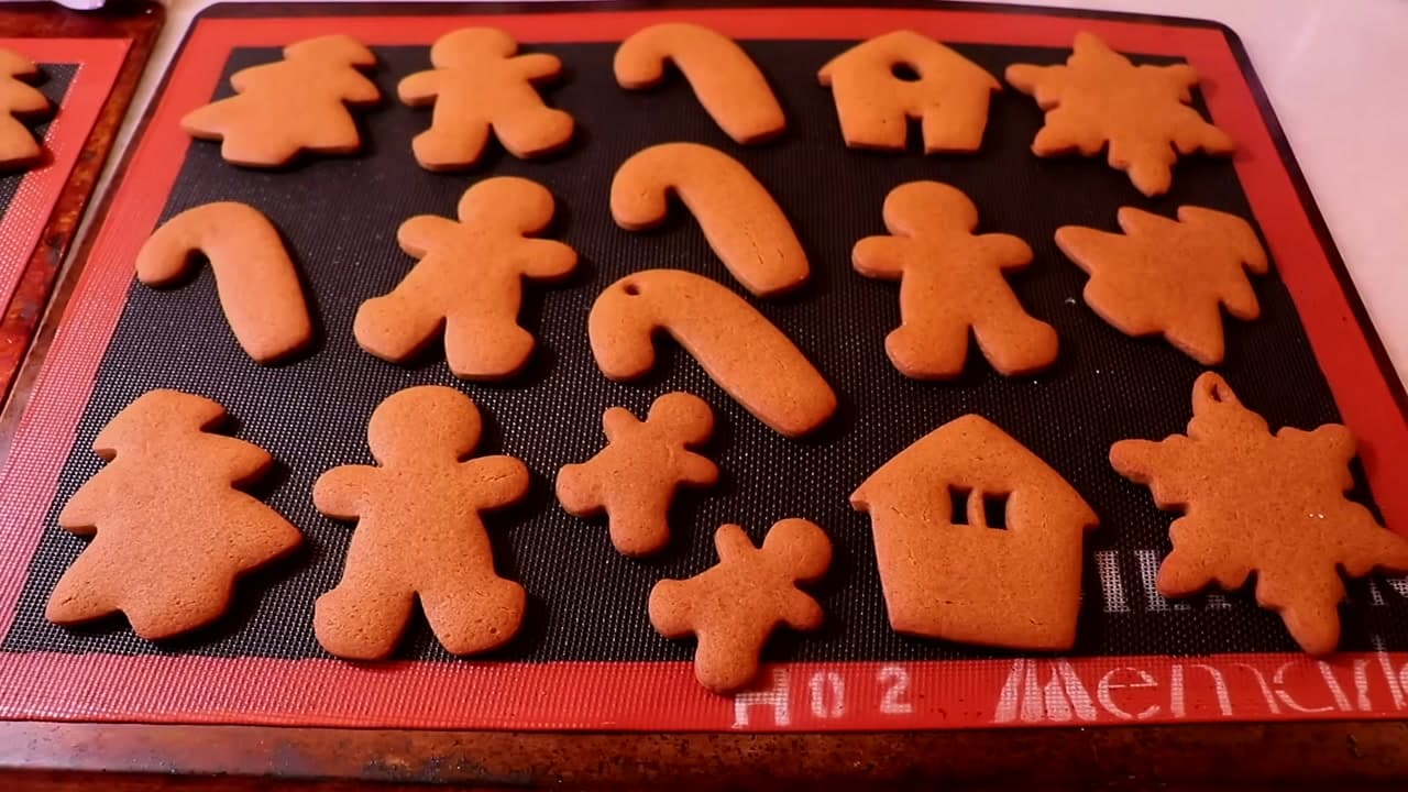 Step 8: Bake at 350F - Gingerbread Cookies