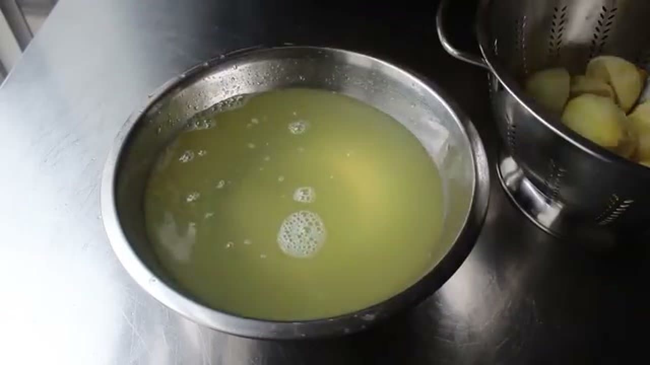 Step 6: Step 6: Squeeze in the Fresh Lemon Juice