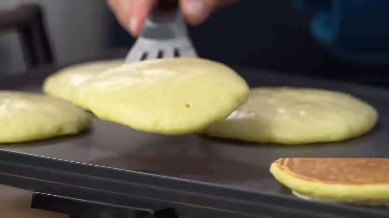Step 7: Step 7: Cook 2 to 3 Minutes Per Side, Then Flip