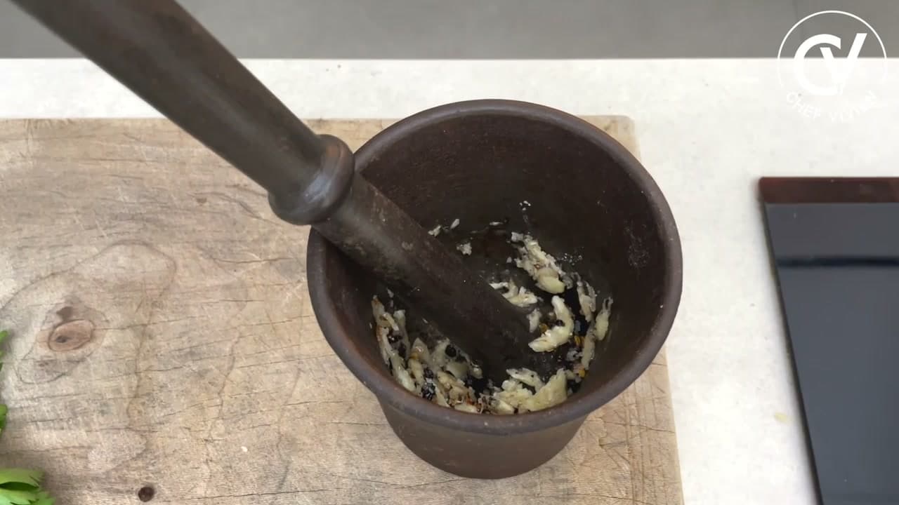 Step 3: Step 3: Crush Garlic, Salt, and Spices in the Mortar