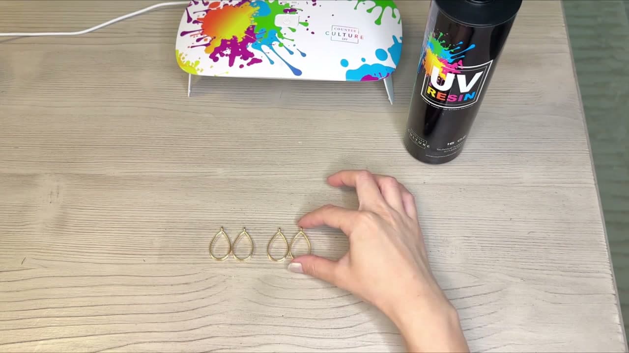 Step 2: Step 2: Press the Open Frames onto the Tape