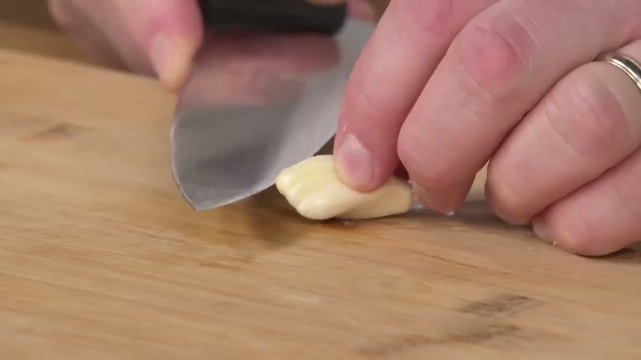 Step 2: Step 2: Knife Mince - the Classic Method