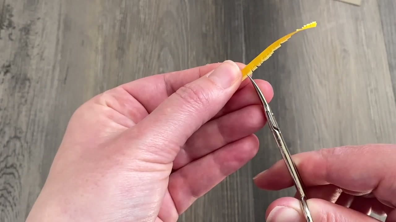 Step 3: Fringe a 4 to 6 Inch Section
