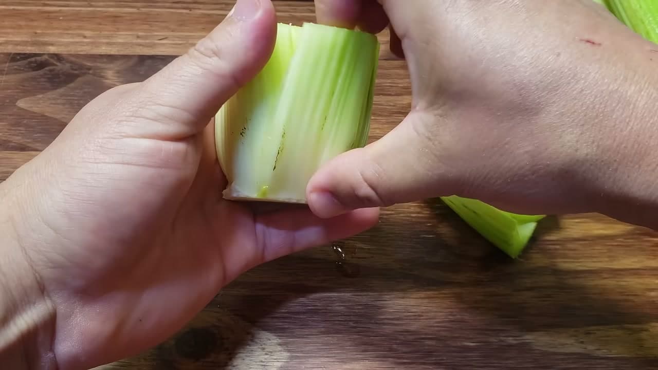 Step 2: Step 2: Peel Off the Old Outer Stalks