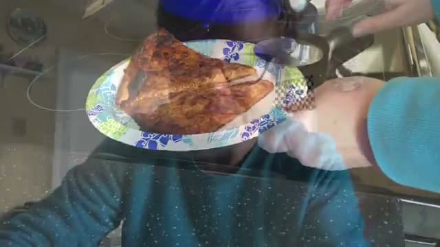 How to Reheat Pizza in an Air Fryer