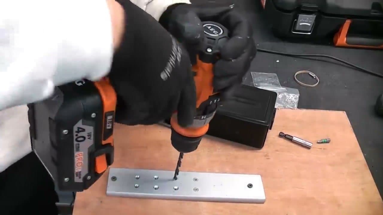 Step 6: Step 6: Drill it out with a left-handed drill bit