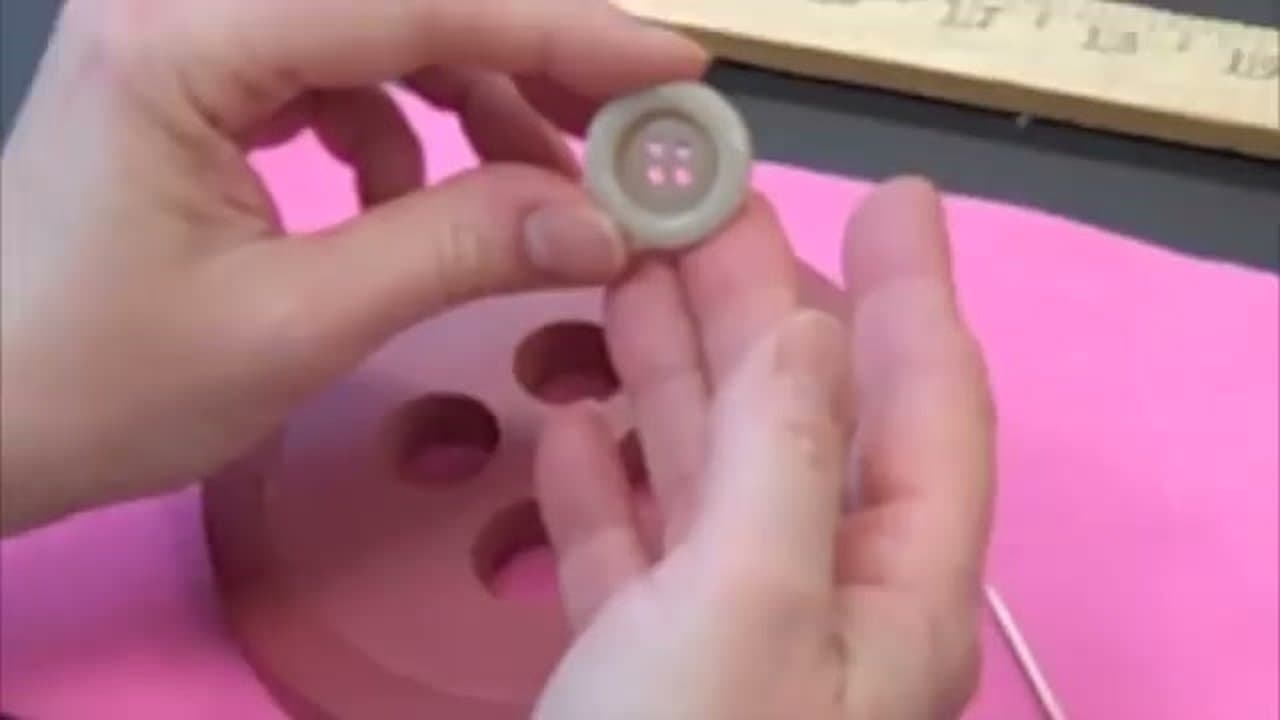 Step 1: Check Which Side Is the Front