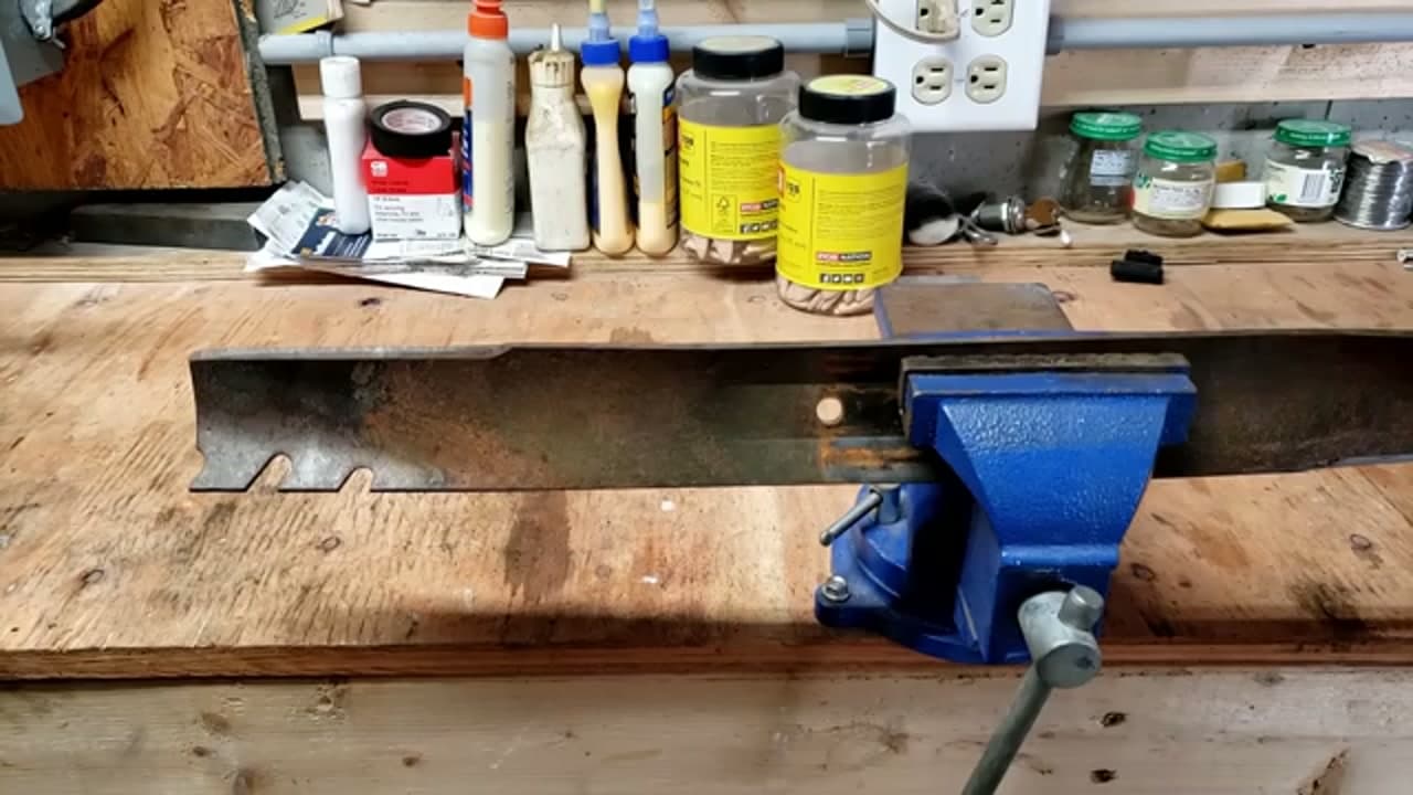 Step 3: Step 3: Clamp the Blade in a Vise