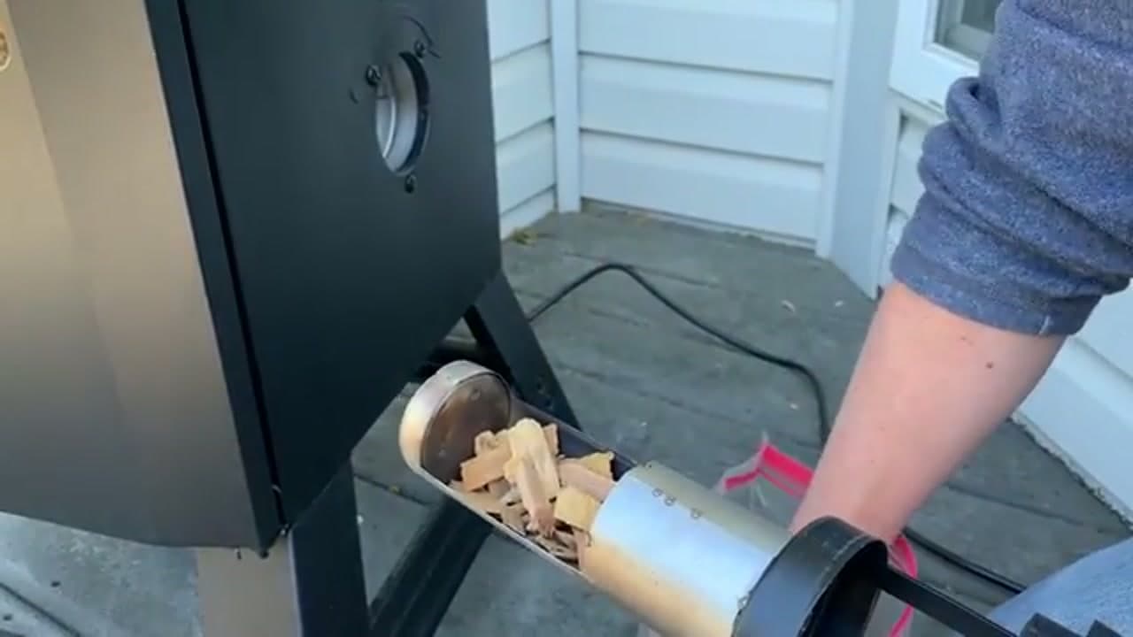 Step 5: Step 5: Load the Wood Chips