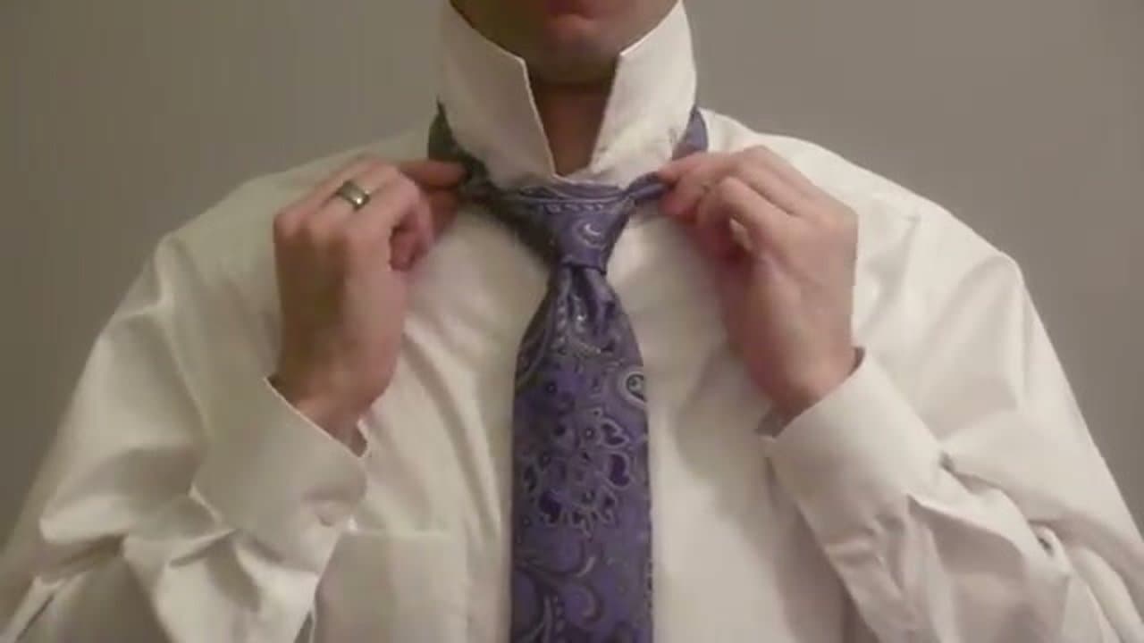 The finished result: How to Tie a Full Windsor Knot