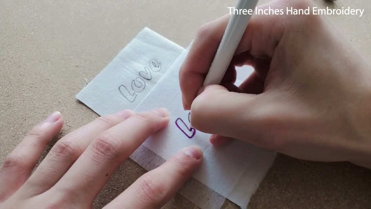Step 7: Step 7: Transfer the Outline With a Heat or Water Pen