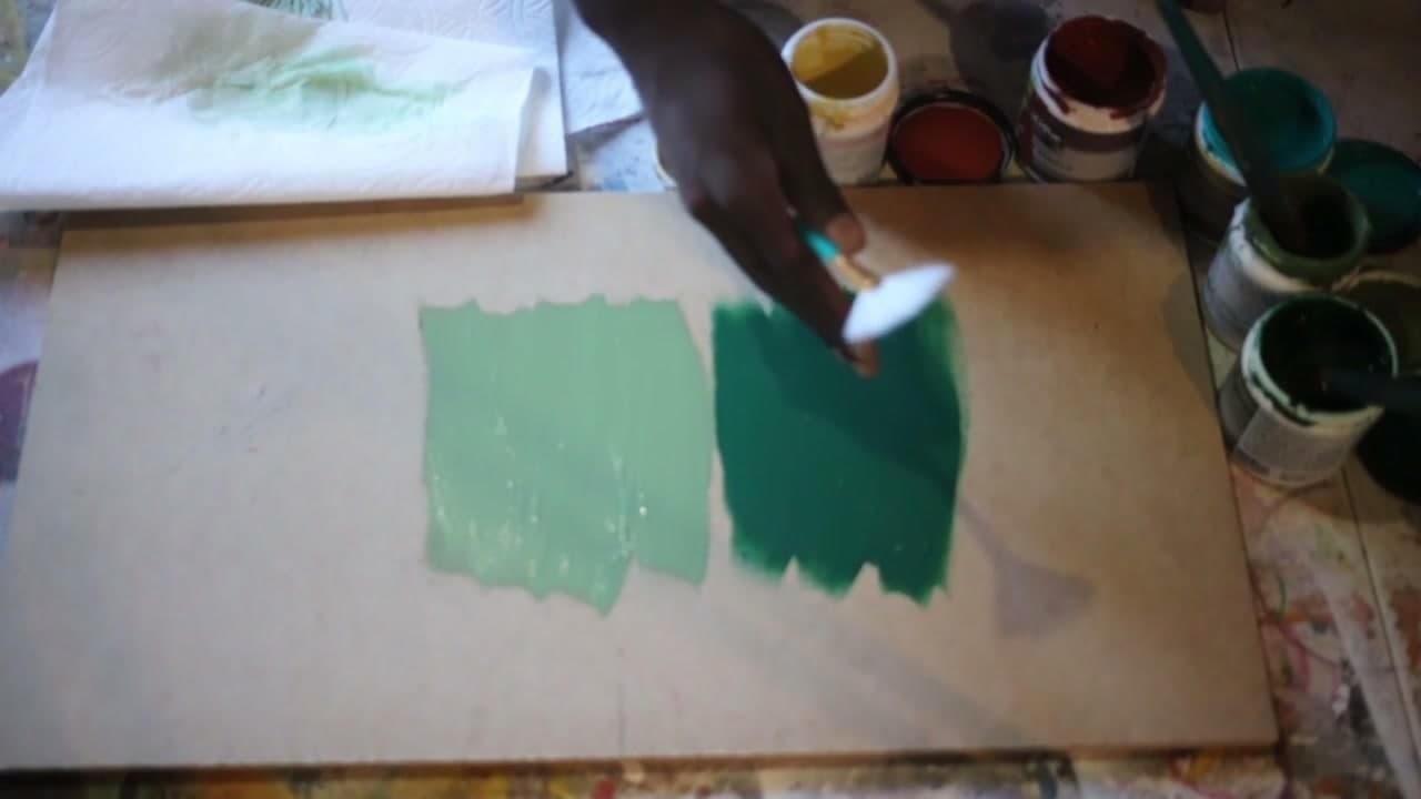 Step 1: Lay Two Values Side by Side - How to Use a Fan Brush to Blend Two Colours