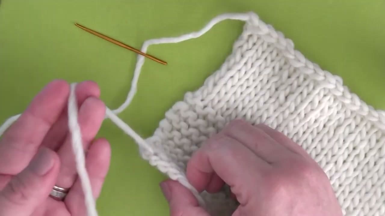 Step 1: Step 1: Thread Your Tapestry Needle
