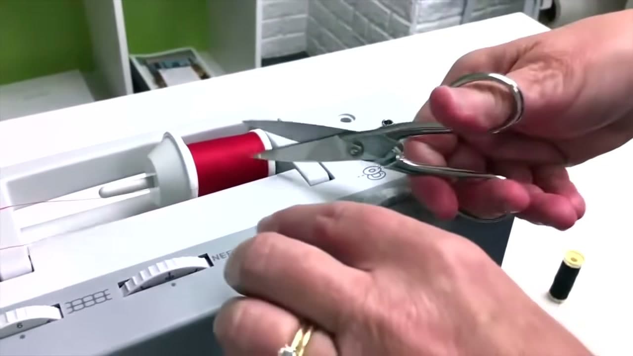Step 8: Trim the Tail and Fill It - How to Wind a Bobbin