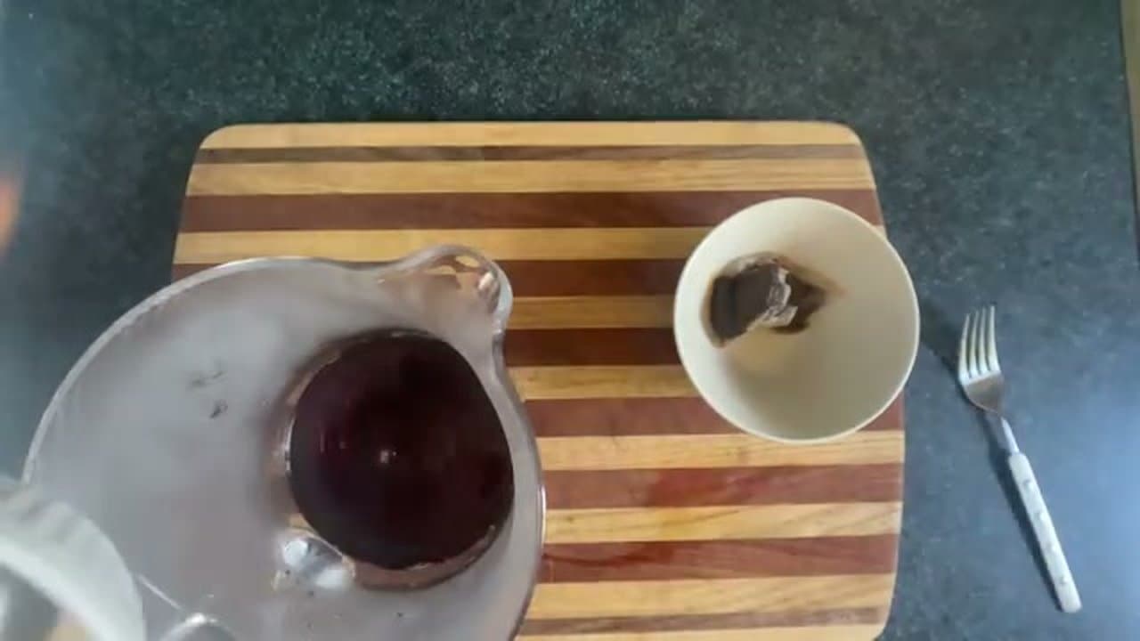 Step 2: Step 2: Sweeten With Sugar and Lemon, Then Chill
