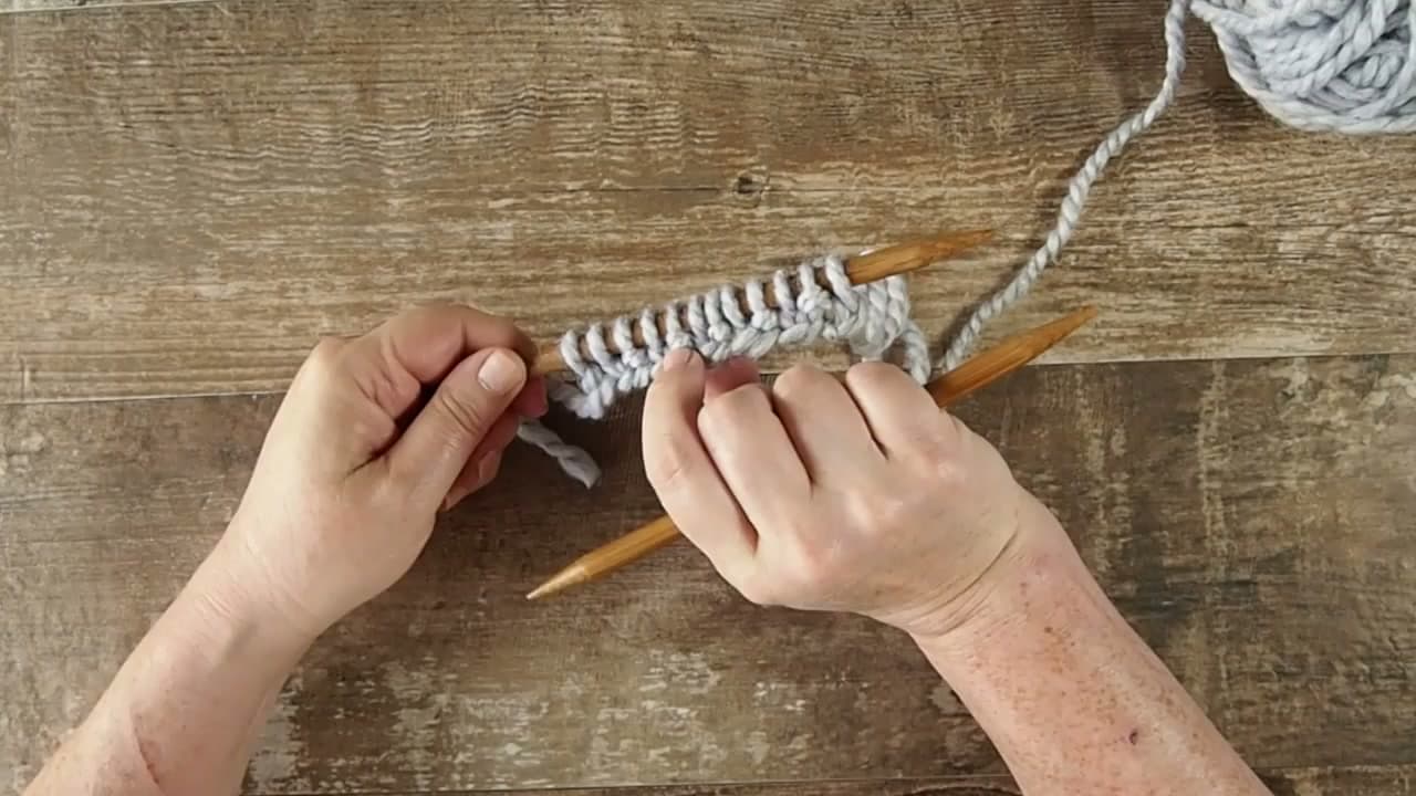 Step 5: Turn the Work and Find the Purl Bumps - How to Knit Ribbing: 1x1 and 2x2 Rib Stitch