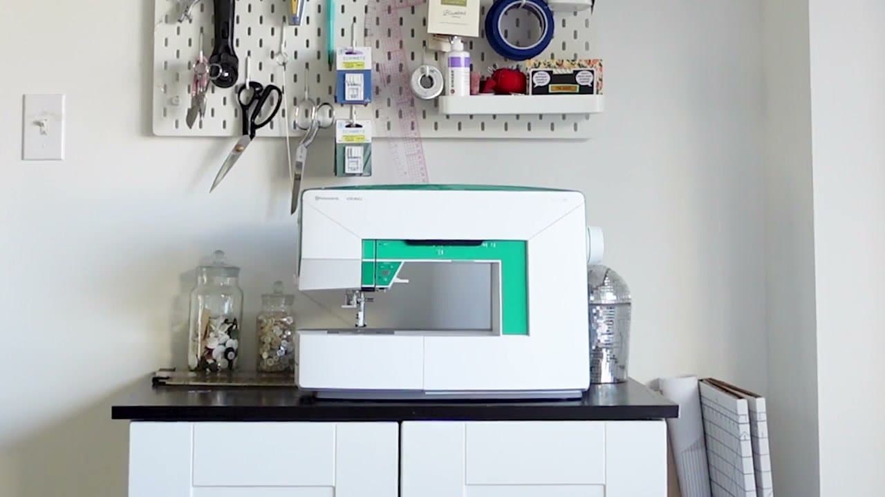 How to Use a Sewing Machine: 8-Step Beginner Walkthrough