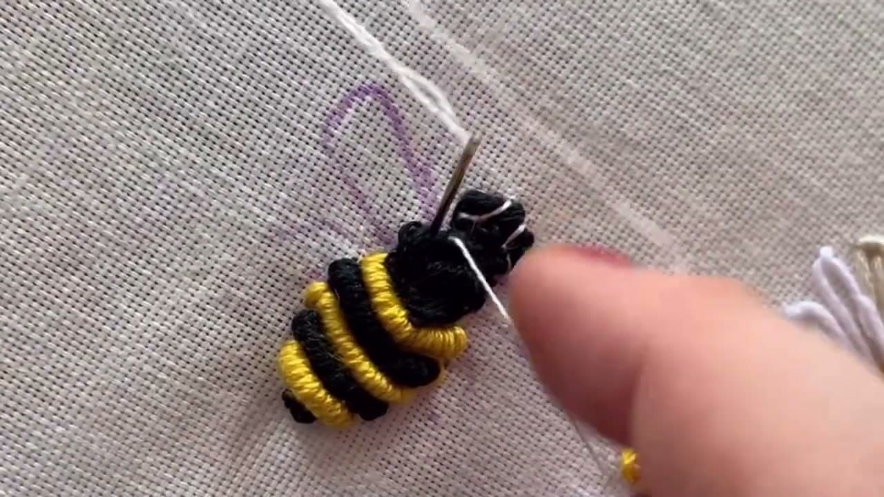 Step 5: Step 5: Stitch the White Eyes