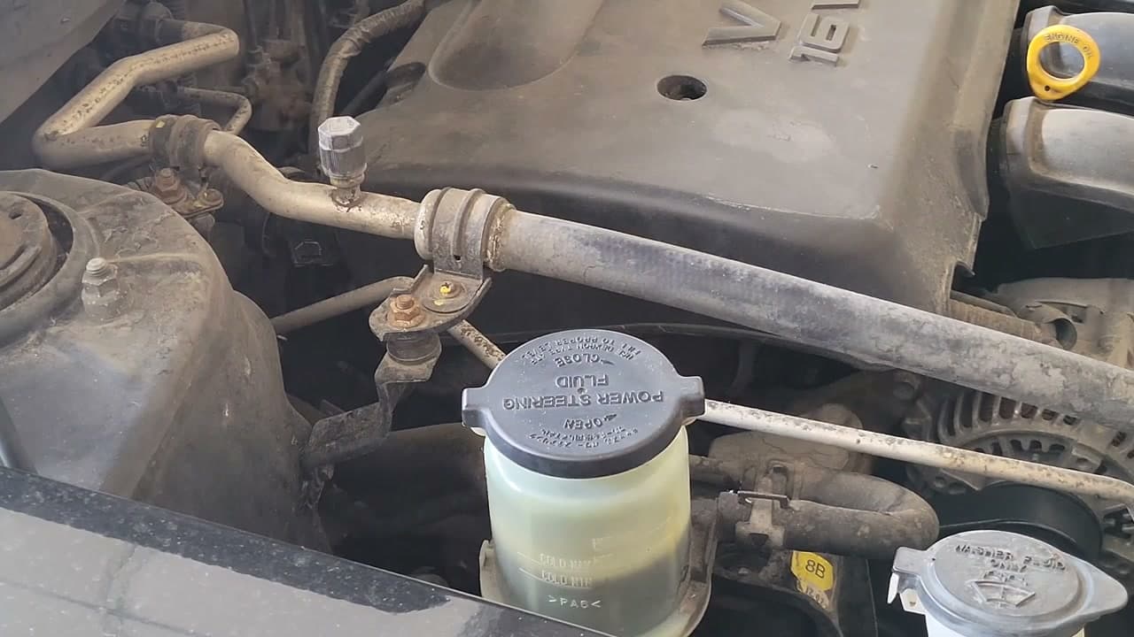 Step 4: Step 4: If the Reservoir Is Opaque, Use the Cap Dipstick