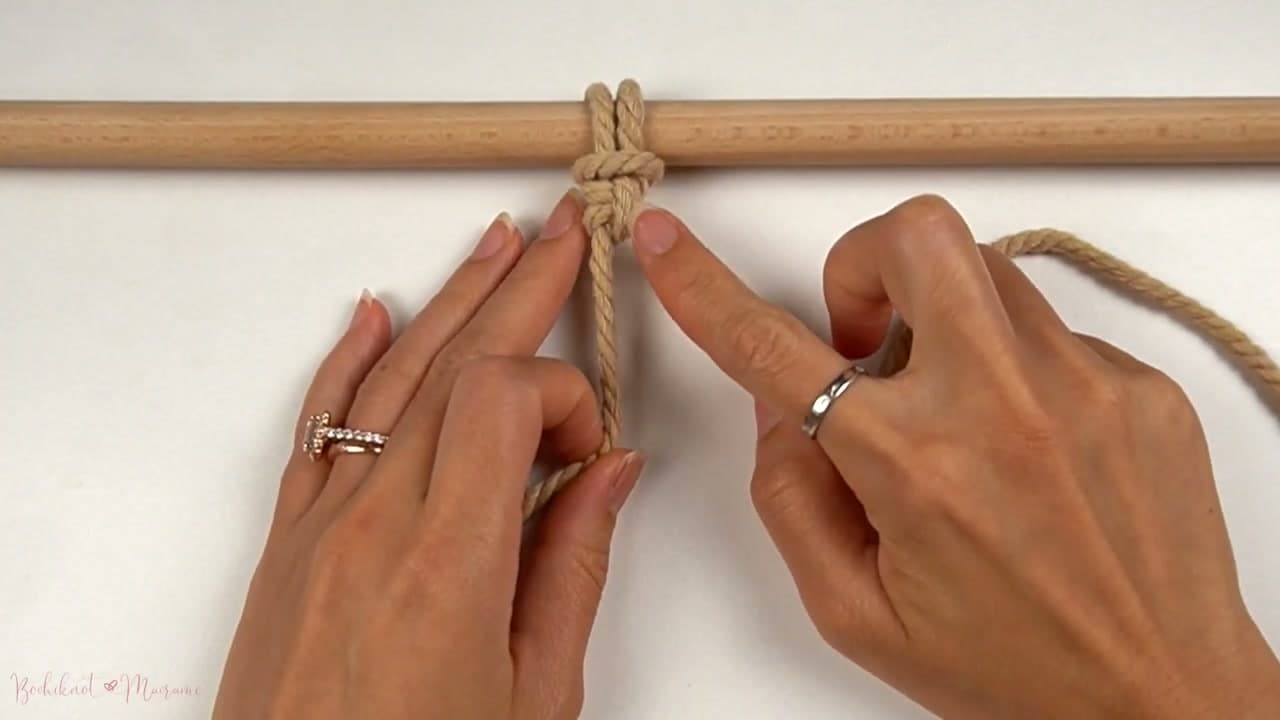 Step 4: Step 4: Second Half - Close the Sideways Knot