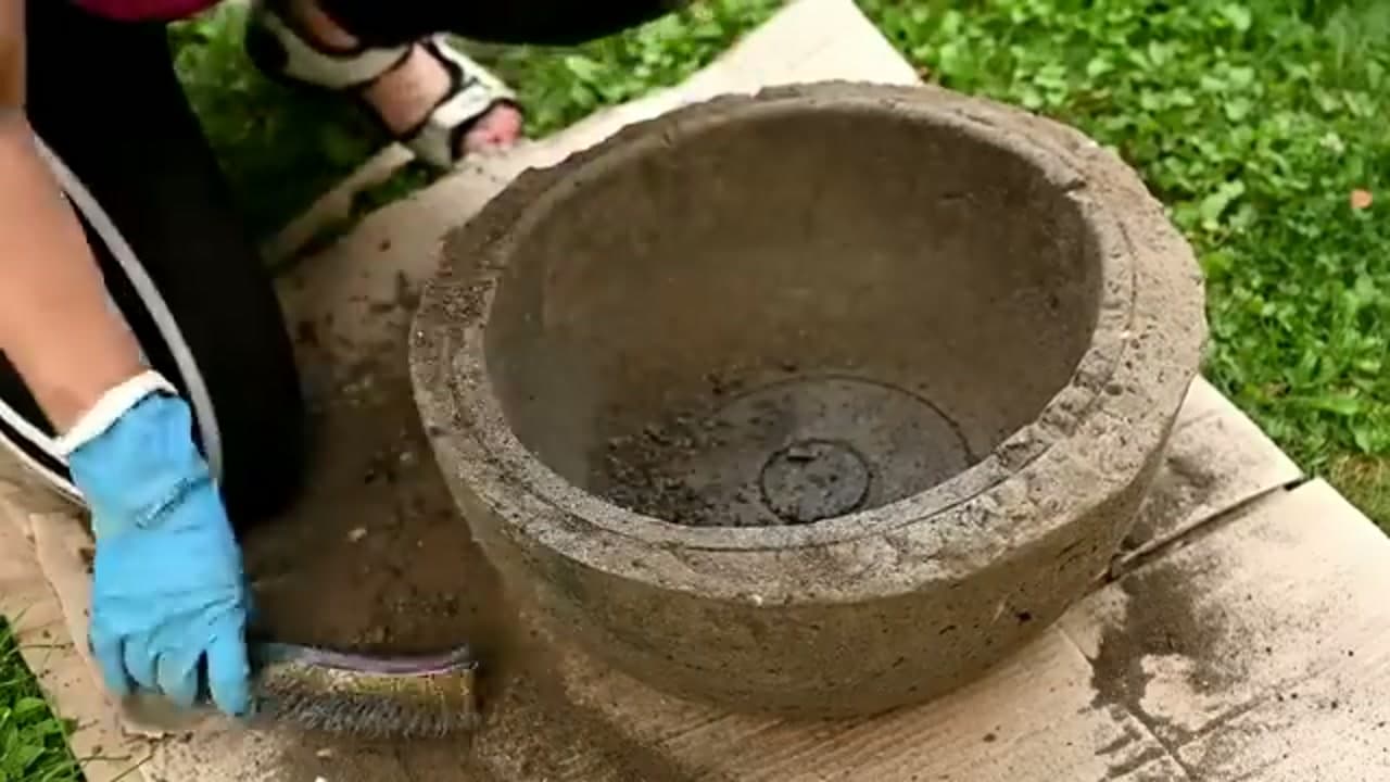 Step 7: Step 7: Brush the Surface and Drill Drainage