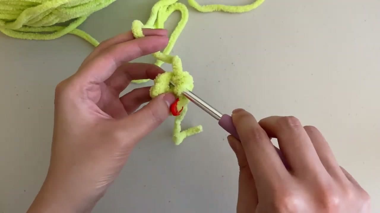 Step 2: Step 2: Build the Snout with Increase and Front-Loop Rounds