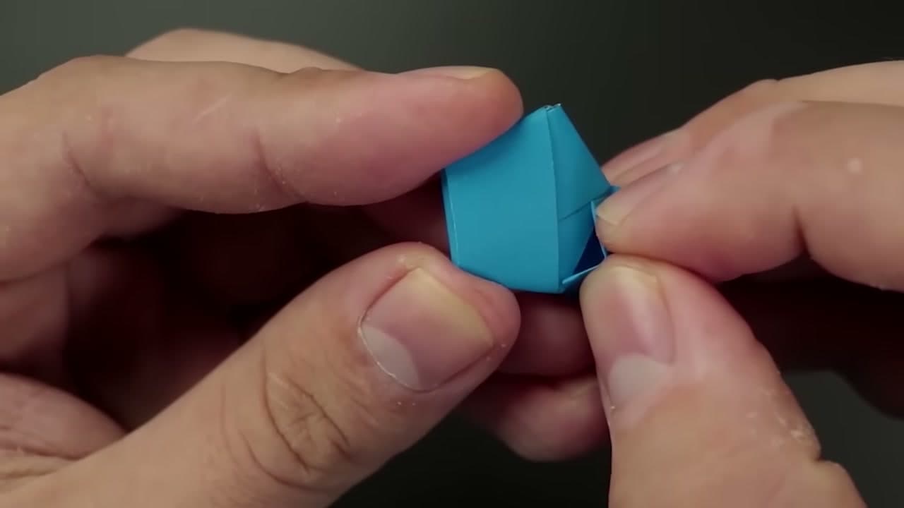 Step 5: Step 5: Tuck the End In