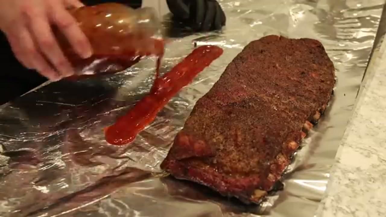 Step 6: Step 6: Sauce and Wrap the Ribs